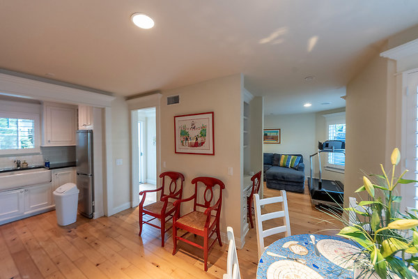 30760 Broadbeach Guesthouse-1