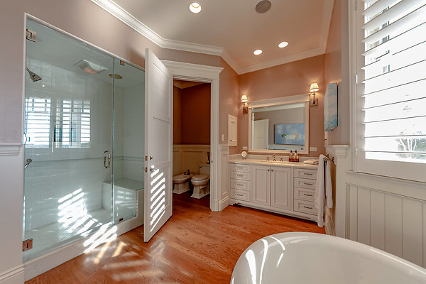 22 hers primary bath (1)