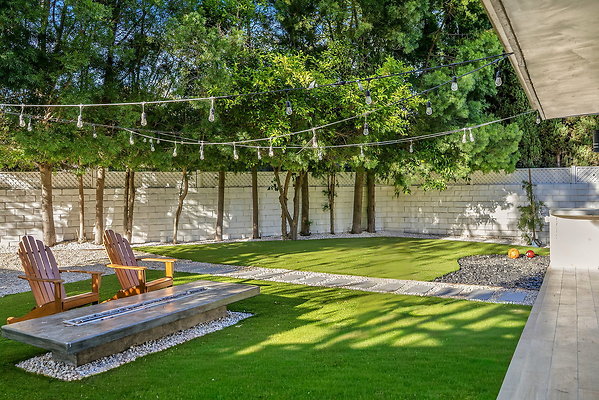 61-web-or-mls-13135-chandler-blvd