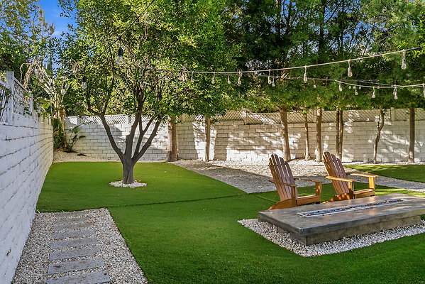 62-web-or-mls-13135-chandler-blvd
