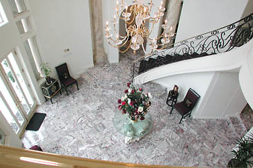 Interior Upper Foyer 01-08