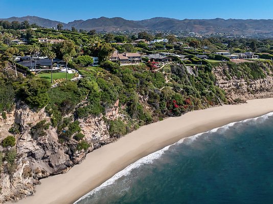 29130CliffsideDrive001