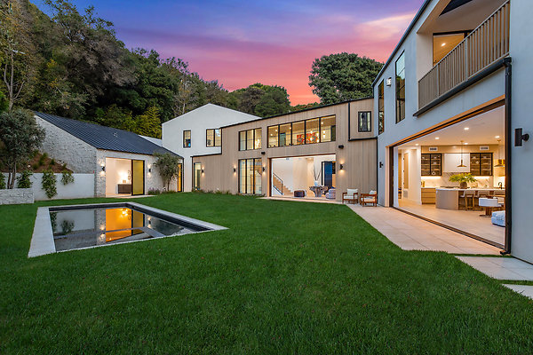 1.001 Mandeville Lane 1749 by mrbarcelo