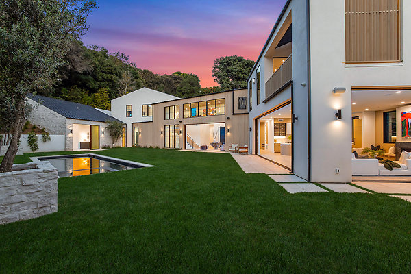 64.116 Mandeville Lane 1749 by mrbarcelo