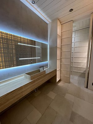 powder room