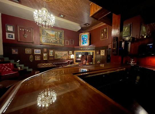Bar 8