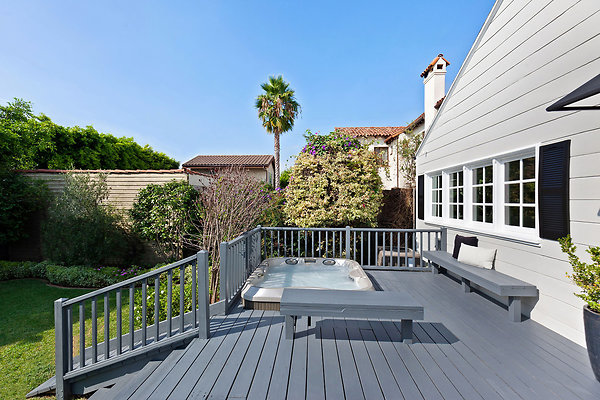 48-web-or-mls-203-n-lucerne-blvd