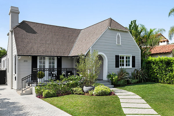 2-web-or-mls-203-n-lucerne-blvd