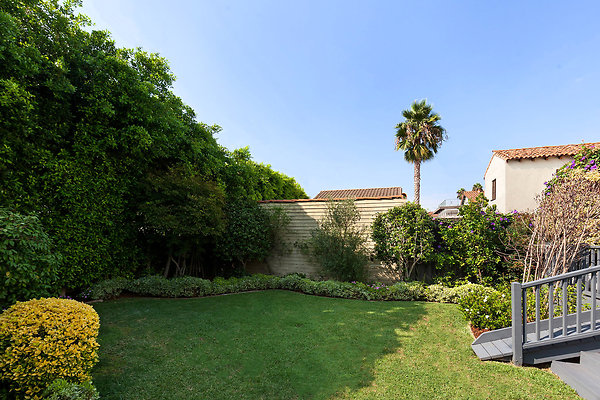50-web-or-mls-203-n-lucerne-blvd