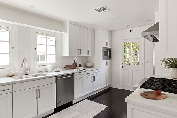 22-web-or-mls-203-n-lucerne-blvd