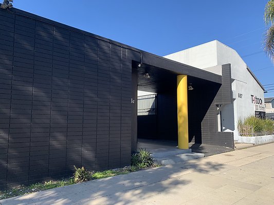 4 Front Facade 4 Front Facade