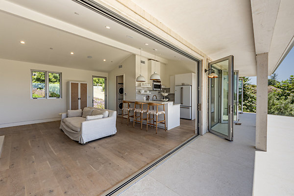 Guesthouse Living Back side