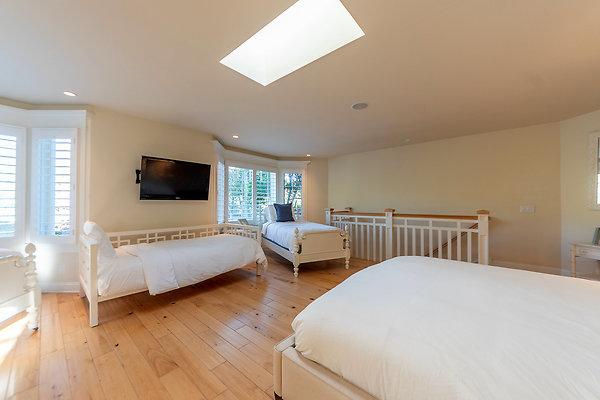 30760 Broadbeach Guesthouse-7