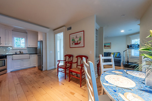 30760 Broadbeach Guesthouse-2