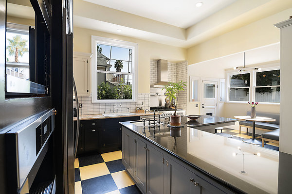 2400GramercyPlace.0034