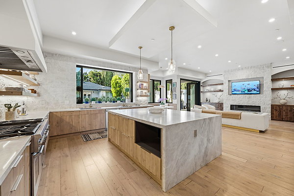 42-web-or-mls-13135-chandler-blvd 42-web-or-mls-13135-chandler-blvd