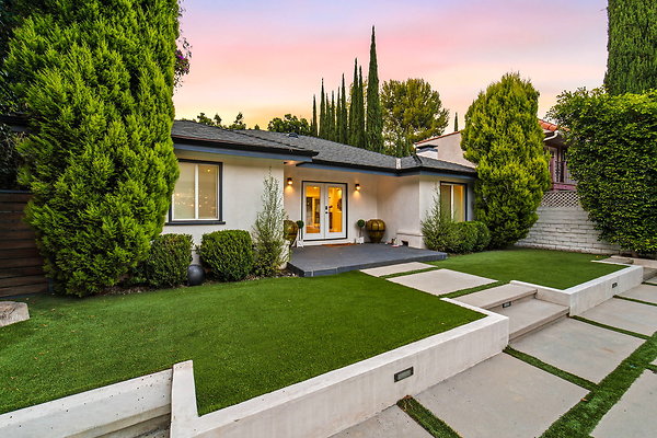 11-web-or-mls-13135-chandler-blvd 11-web-or-mls-13135-chandler-blvd