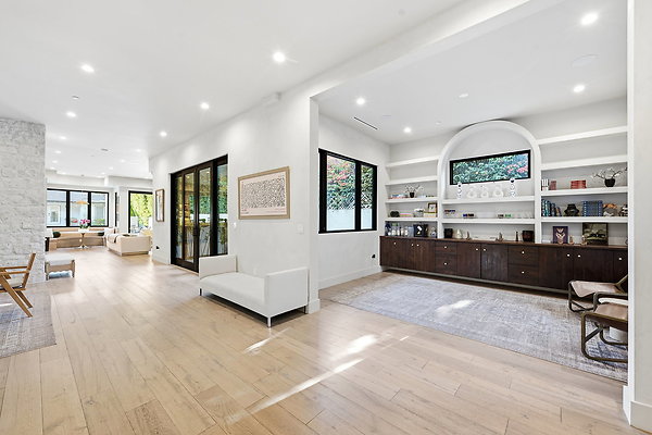 35-web-or-mls-13135-chandler-blvd 35-web-or-mls-13135-chandler-blvd