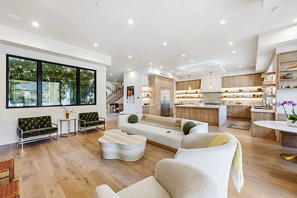 44-web-or-mls-13135-chandler-blvd 44-web-or-mls-13135-chandler-blvd