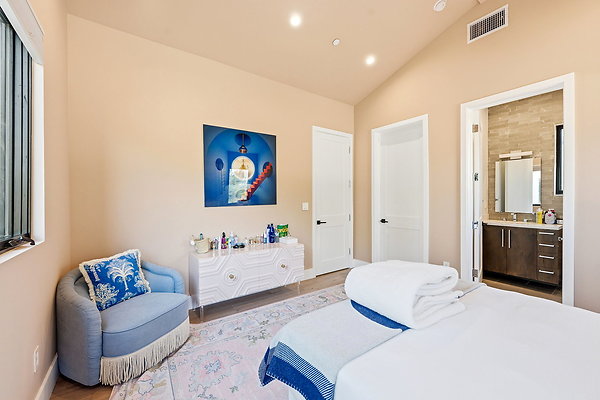 16-web-or-mls-13135-chandler-blvd 16-web-or-mls-13135-chandler-blvd