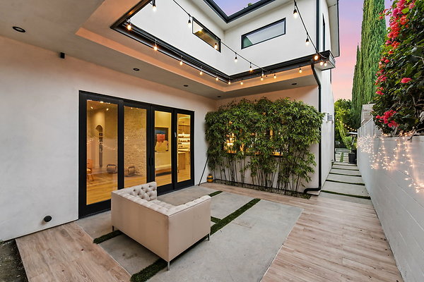 6-web-or-mls-13135-chandler-blvd 6-web-or-mls-13135-chandler-blvd