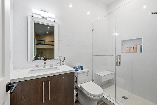 24-web-or-mls-13135-chandler-blvd 24-web-or-mls-13135-chandler-blvd