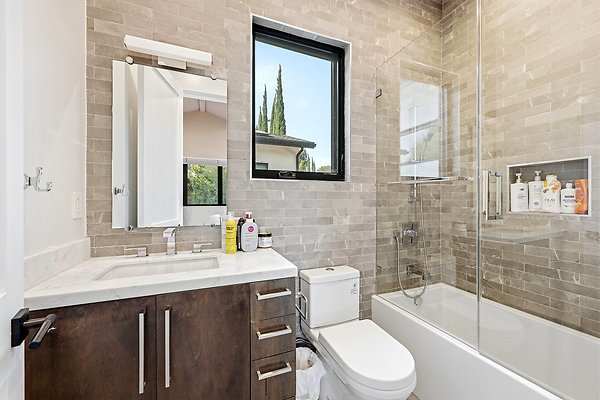 17-web-or-mls-13135-chandler-blvd 17-web-or-mls-13135-chandler-blvd