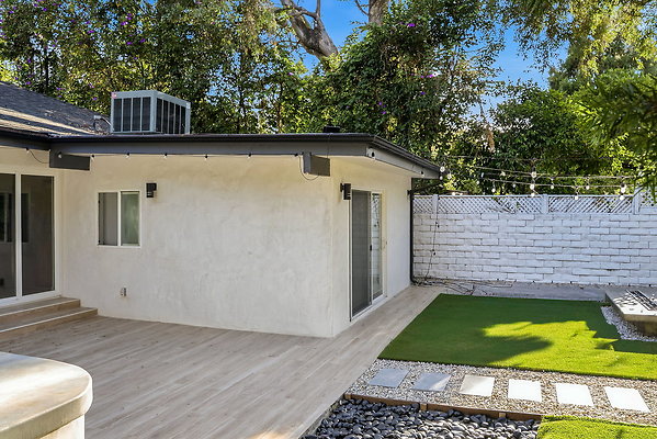 57-web-or-mls-13135-chandler-blvd 57-web-or-mls-13135-chandler-blvd