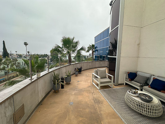 Fab-Factory-70-3rd-Floor-Outdoor-Patio2 - Photography by Jeff Ellingson