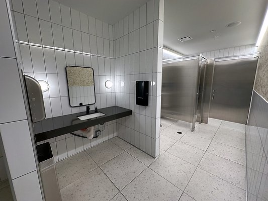 Fab-Factory-32-2ndFloor-BathroomA2