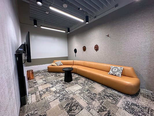 Fab-Factory-69-3rdFloor-MeetingRoomB2