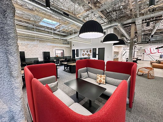 Fab-Factory-52-3rdFloor-Workspace