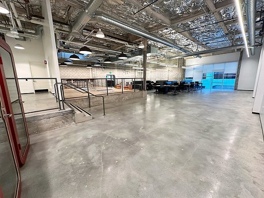 Fab-Factory-59-3rdFloor-Workspace-Creative