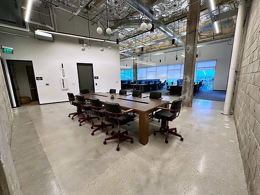 Fab-Factory-49-3rdFloor-MeetingArea