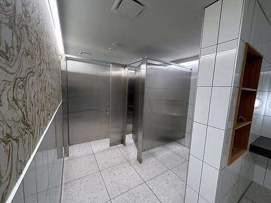 Fab-Factory-32-2ndFloor-BathroomB2