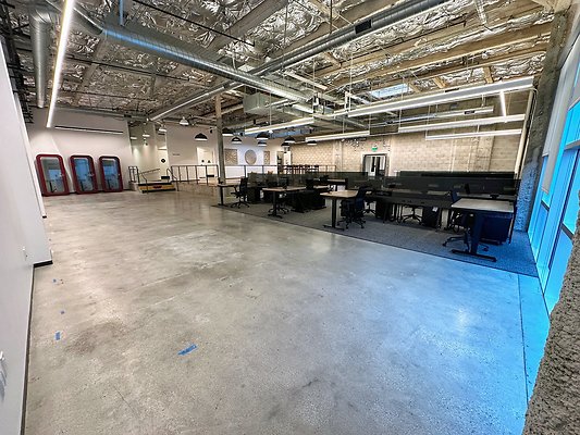 Fab-Factory-56-3rdFloor-Workspace-Creative