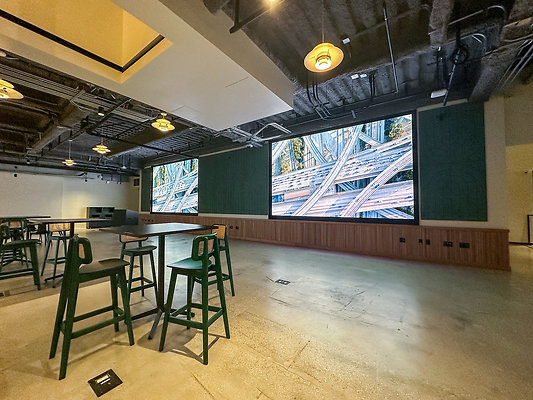 Fab-Factory-17-Reception-Screens - Photography by Jeff Ellingson